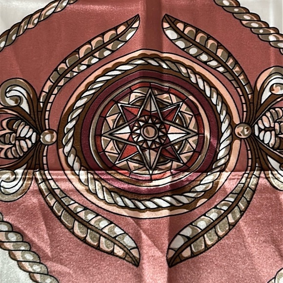 R-2241- Nautical Scarf Women's 100 % Polyester NWT - Picture 8 of 8